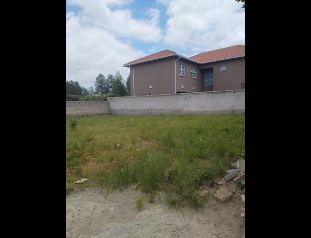 LAND FOR SALE IN FOURWAYS